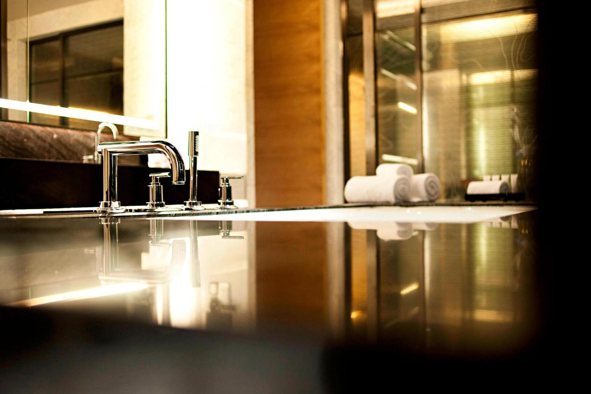 Le Meridien Chongqing Nan'an Bagian luar foto